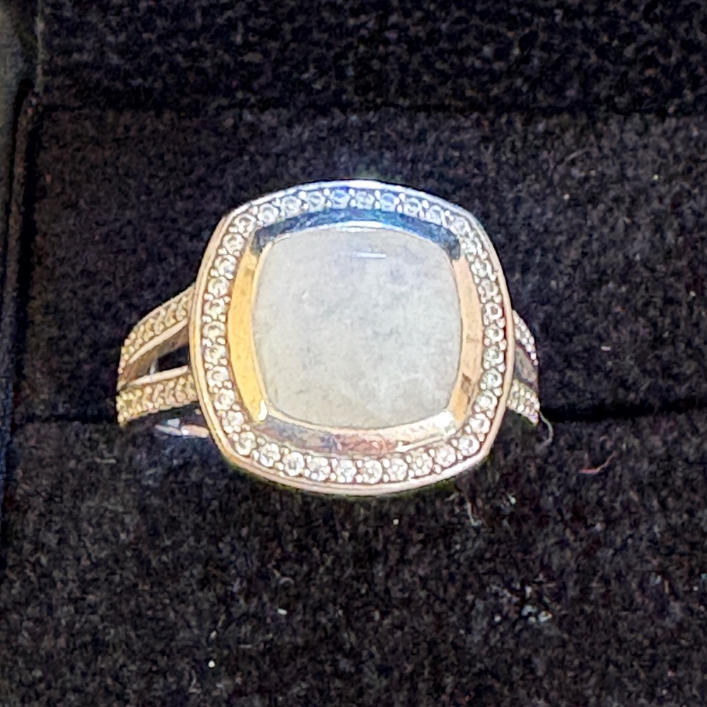 Moonstone, Israeli diamonds and silver setting. Hespera RiffRaff Collection. Sz7